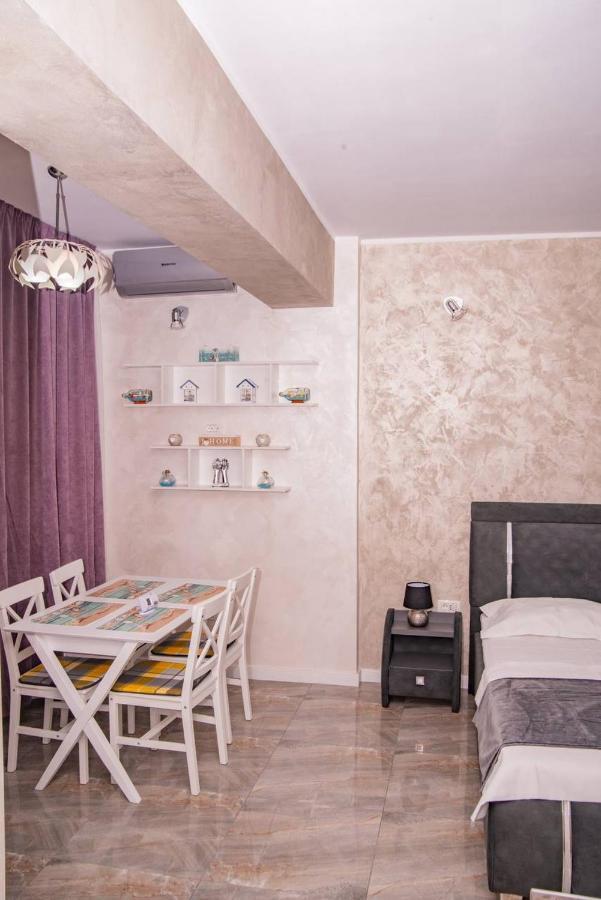 Studio Mamaia Apartment Luaran gambar